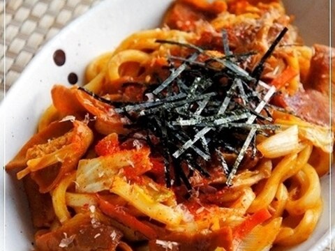 ハマる！味噌カレー味のホルモン焼きうどん